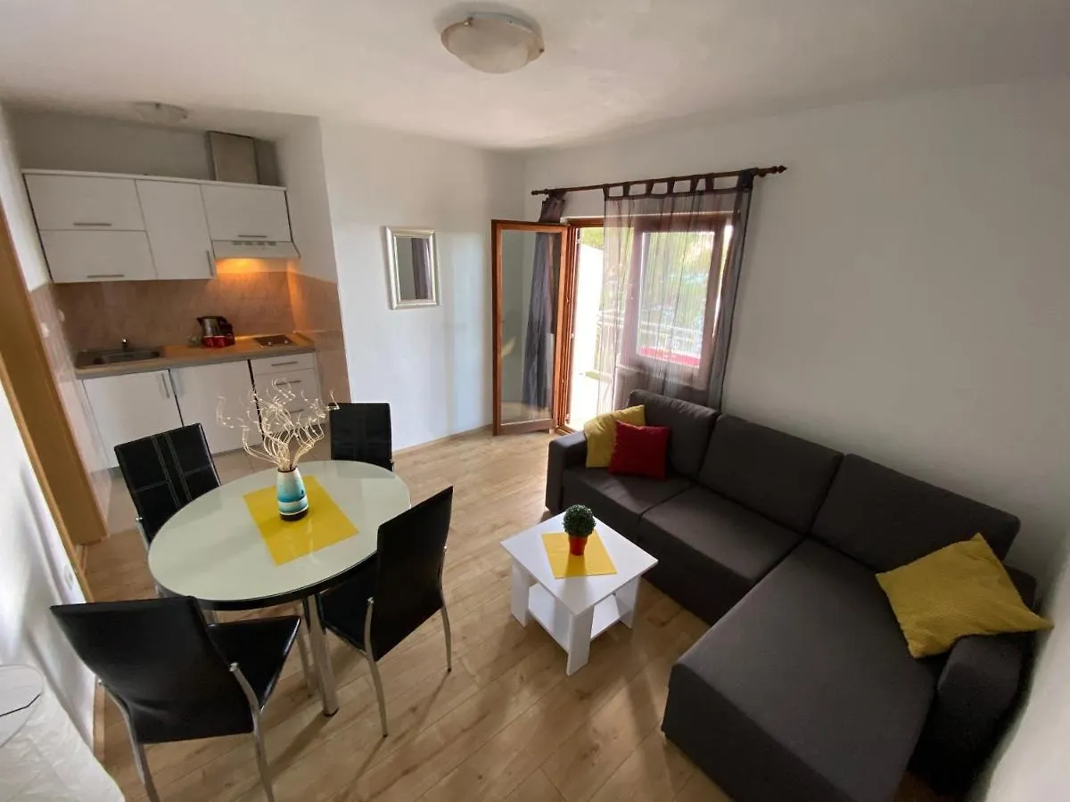Apartment Bartol With Free Bikes And Great Local Food Trogir 0*,