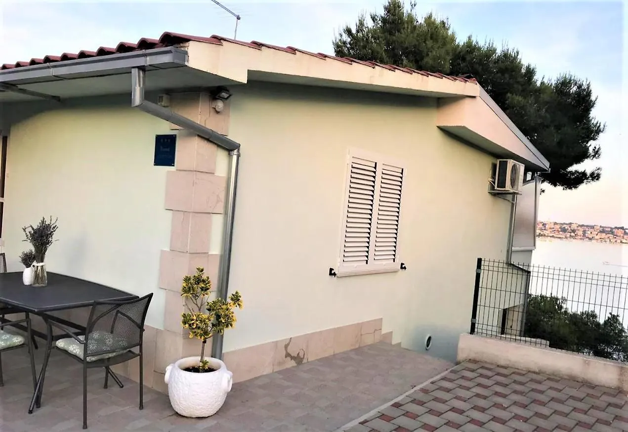 Apartment Bartol With Free Bikes And Great Local Food Traù