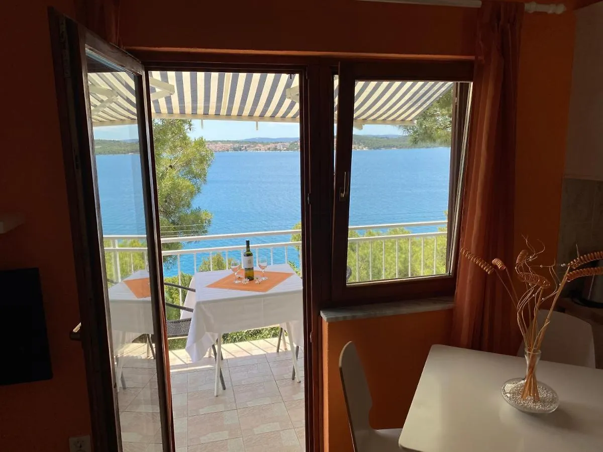 Apartment Bartol With Free Bikes And Great Local Food Trogir