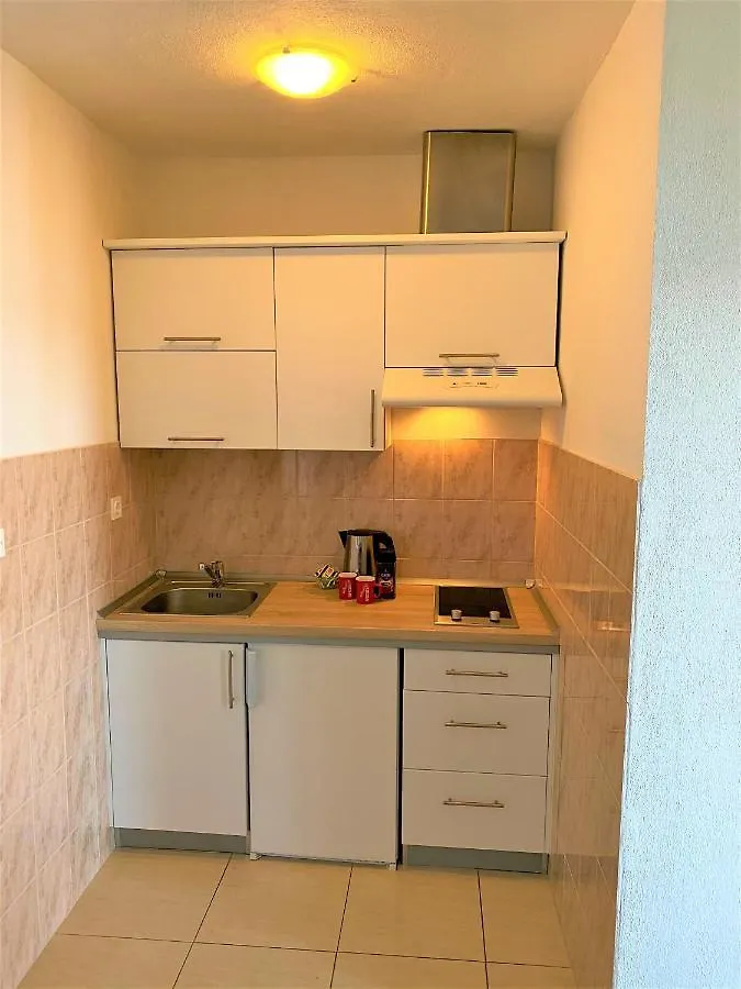 Apartment Bartol With Free Bikes And Great Local Food Traù Croazia