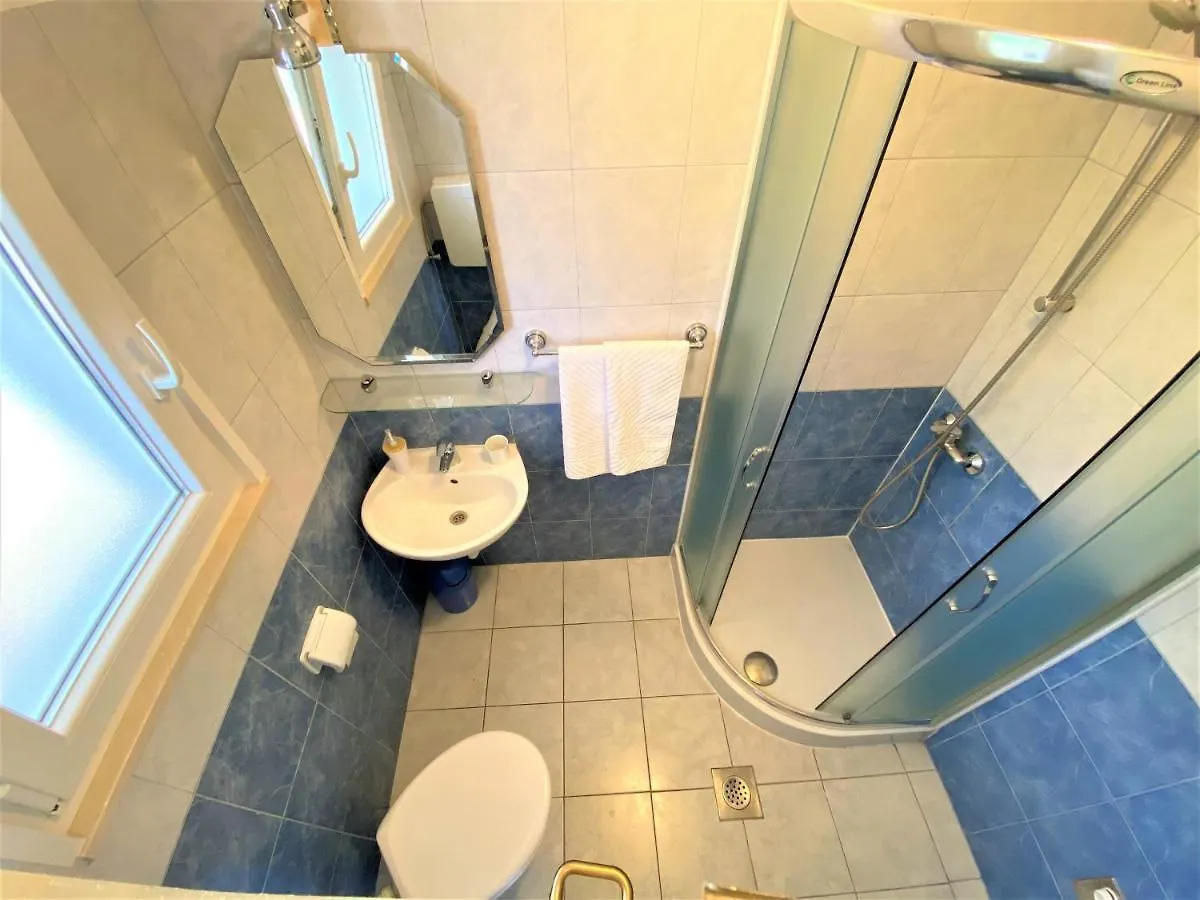 Apartment Bartol With Free Bikes And Great Local Food Trogir