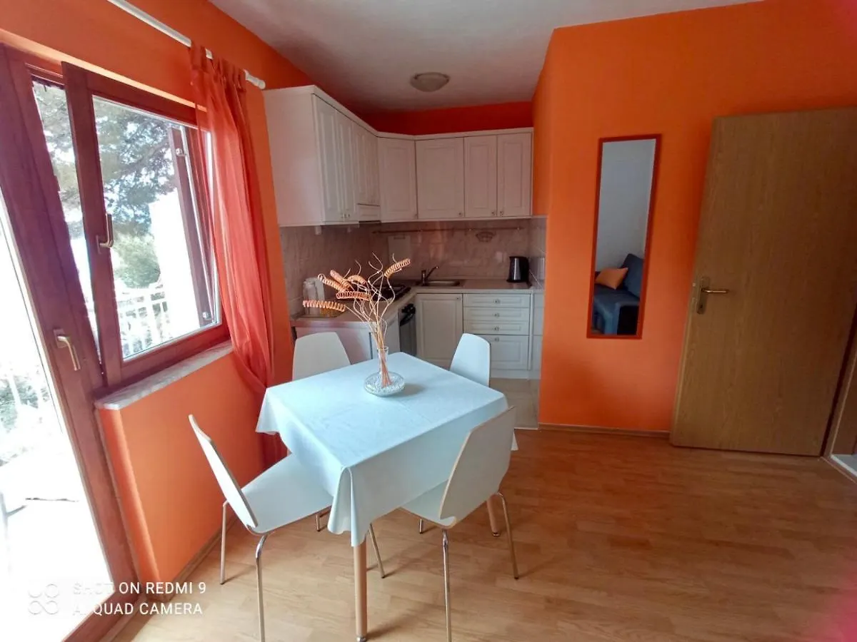 Apartment Bartol With Free Bikes And Great Local Food Trogir