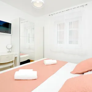 Town Apartament