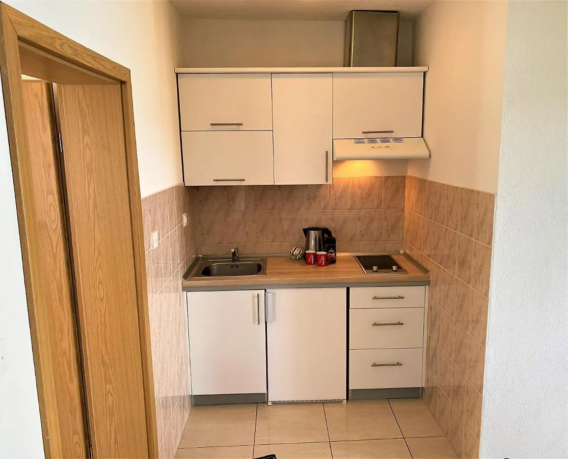 Apartment Bartol With Free Bikes And Great Local Food Trogir